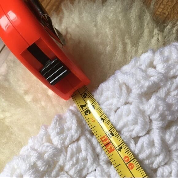 Custom made Girls Knit Pink and White Scarf and Hat with Tassels Size 6 - Picture 5 of 10